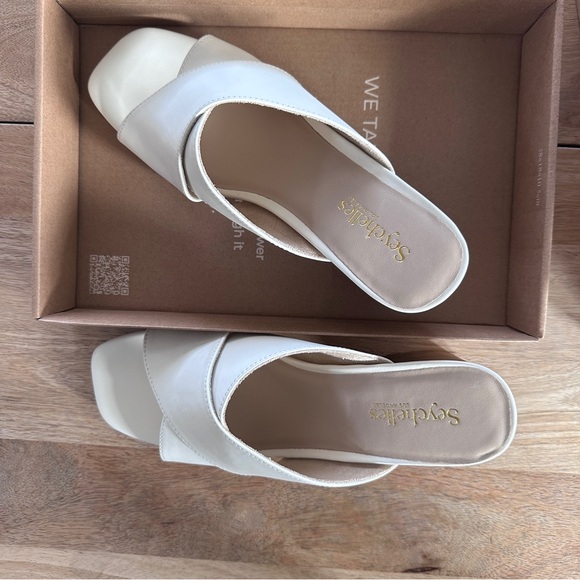 New in Box Seychelles Block Heels - Picture 2 of 7